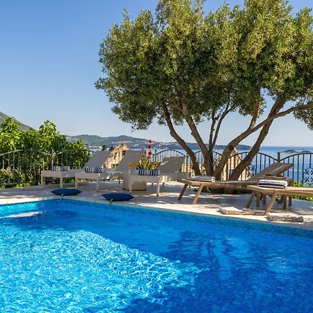 Azur Villa *